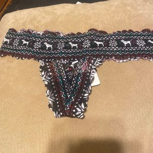 3 pair of thongs